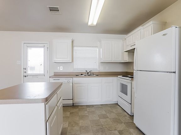 5th image of 4410 Thistle Pond Ct