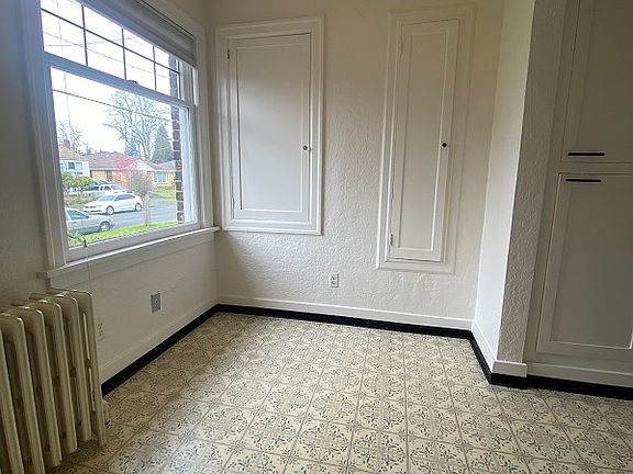 4th image of 8310 10th Ave NW