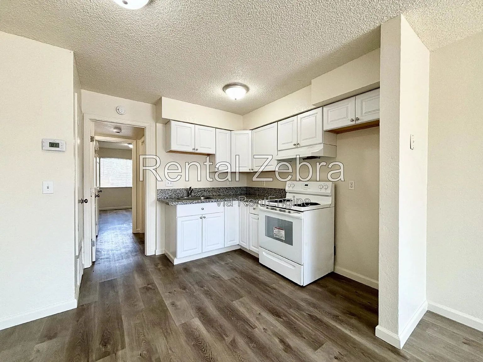 1 bed, 1.0 bath, $900 — Photo 2
