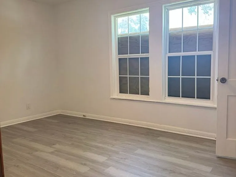 6015 Doulton Dr — Photo 5