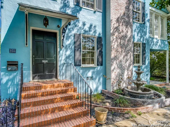 235 E Huisache Ave #1303, San Antonio, TX 78212