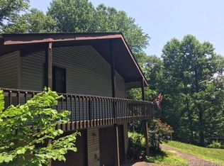 628 Totoket Rd, Northford, CT 06472