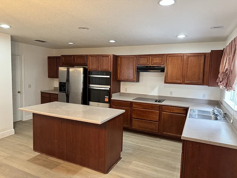 12856 Oulton Cir — Photo 6