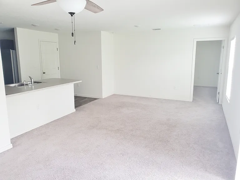 3150 SW Centamino St — Photo 5