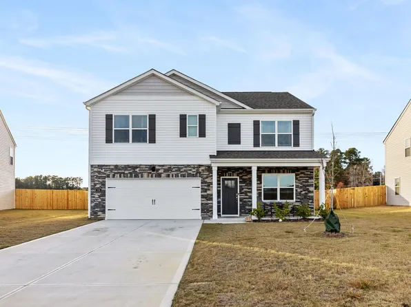 174 Hartfield Ave, Raeford, NC 28376