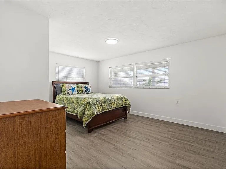 710 116th Ave — Photo 23
