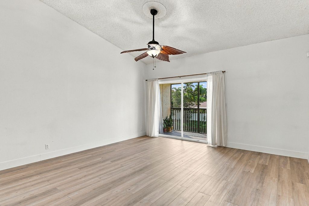 717 Gardens Drive #206, photo 5