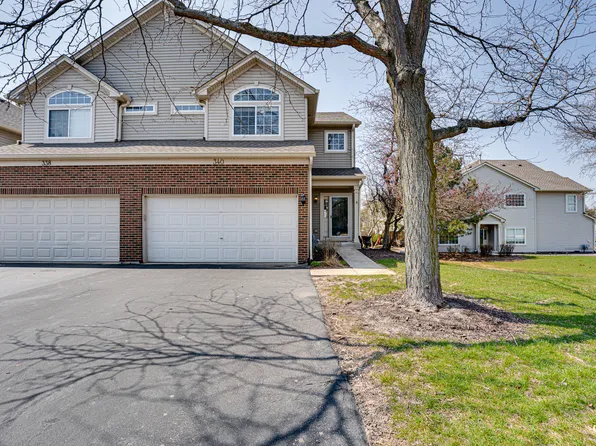 340 Abington Woods Dr #D, Aurora, IL 60502