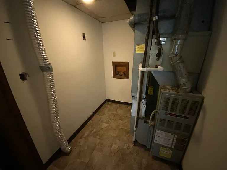 560 N East Park Ln — Photo 51