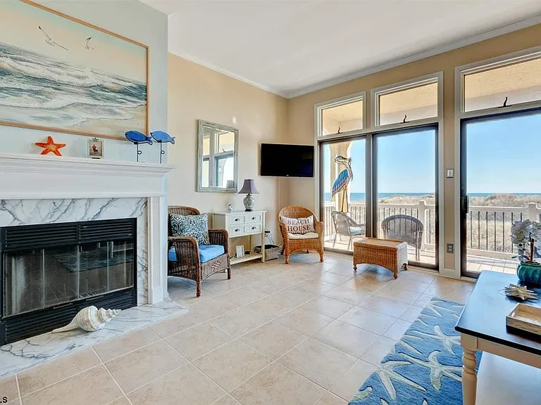1304 Ocean Ave #1304 — Photo 9
