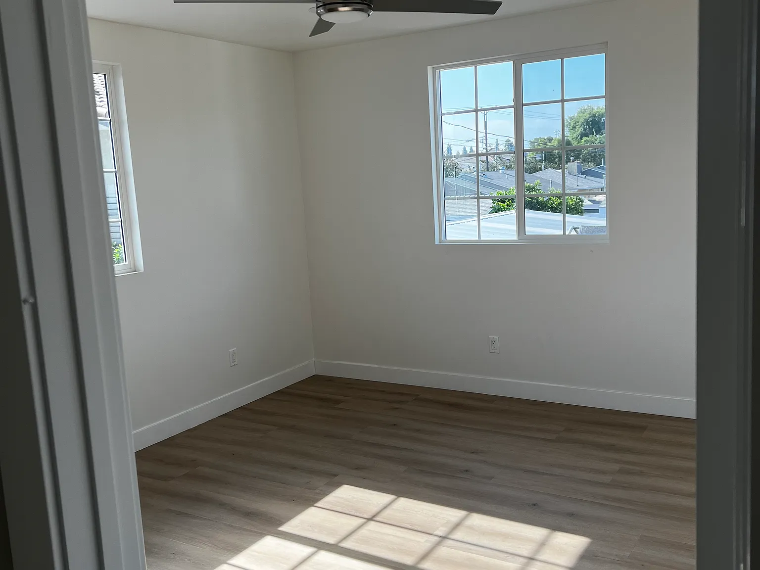 2 bed, 900 sqft, $2,900 — Photo 3