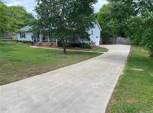 7 Arrowood Ct, Mauldin, SC 29662