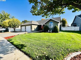 1183 SW 6th St, Hermiston, OR 97838