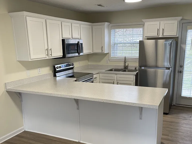 Ravenwood Glen — Photo 23