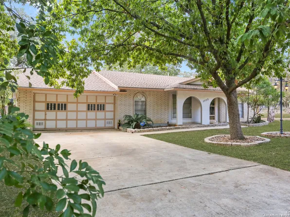 17215 HAPPY HOLLOW DR, San Antonio, TX 78232