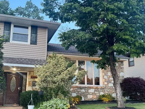 613 Oakfield Ln, Philadelphia, PA 19115