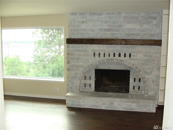 4th image of 2046 S Beaumont Dr
