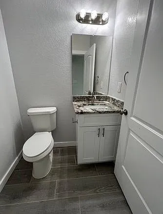 322 Vine St — Photo 2