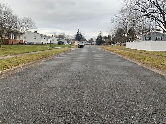 5th image of 400 Durso Dr