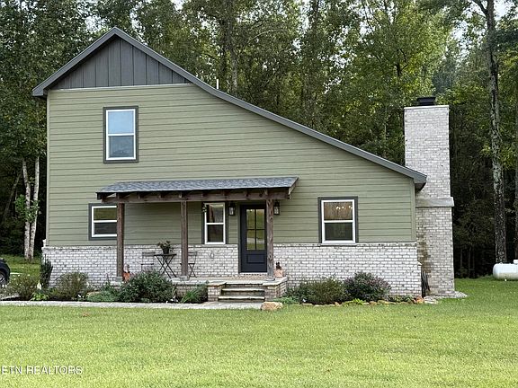 2nd image of 132 Fawn Creek Trl