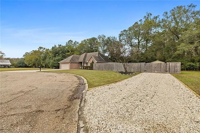 Building Photo - 21176 Brighton Cove Dr
