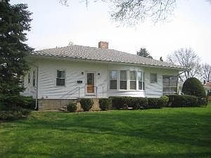1st image of 204 E Vine St