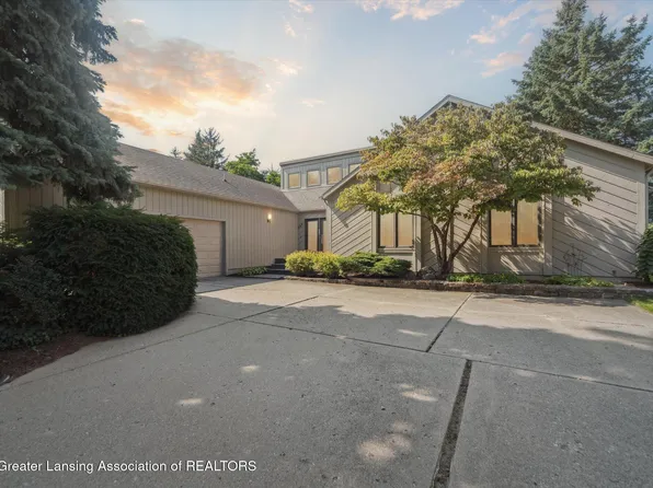 1165 Whittier Dr, East Lansing, MI 48823