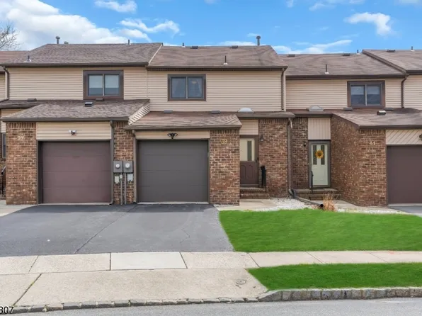 39 Chelsea Cir, Raritan Twp., NJ 08822