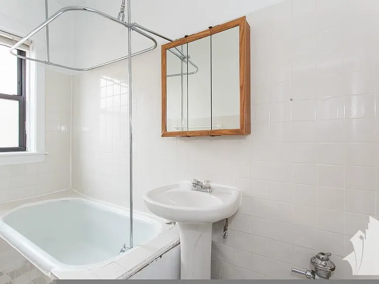 620 W Cornelia Ave — Photo 11