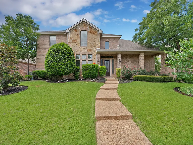 2245 Homestead Ln — Photo 1