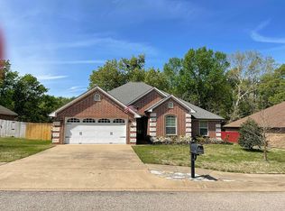 312 Rita Dr, Lindale, TX 75771