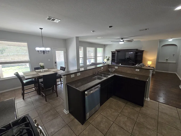 26711 Camden Chase — Photo 7