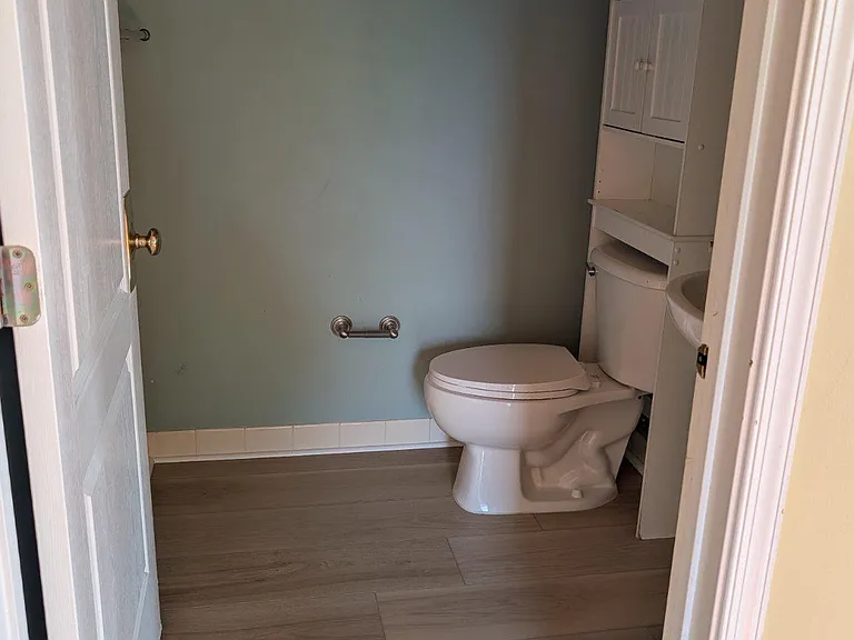 22611 Welborne Manor Sq — Photo 9