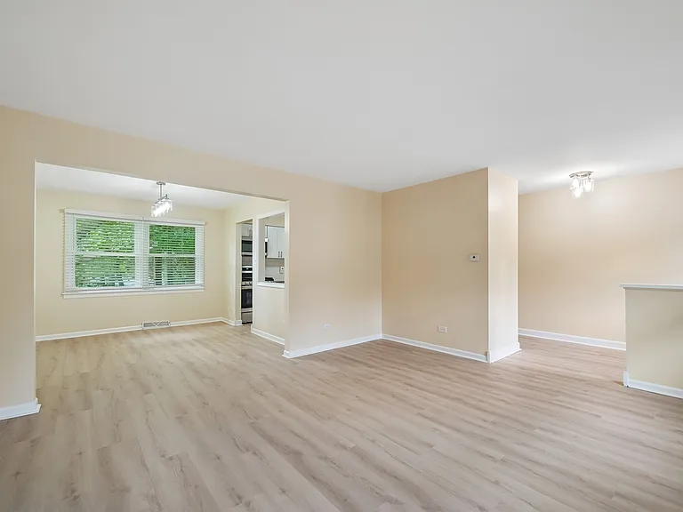 5112 Main St — Photo 3