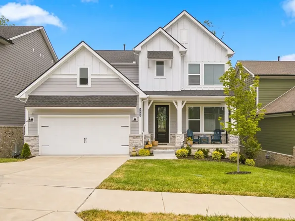 1086 Callaway Dr, Lebanon, TN 37087