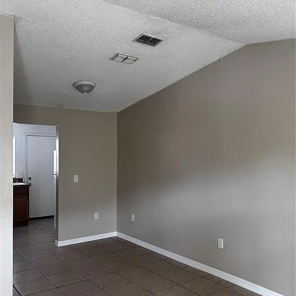5529 La Salle Ct — Photo 1