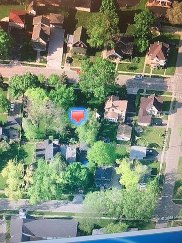 2nd image of 3719 Waukegan Rd