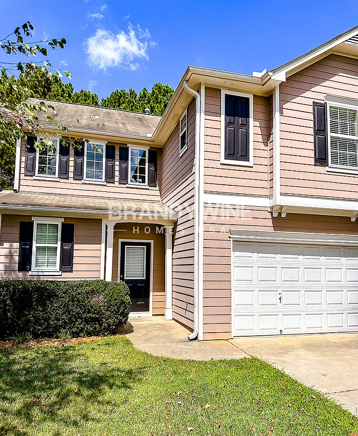 160 Paxton Pl photo 1
