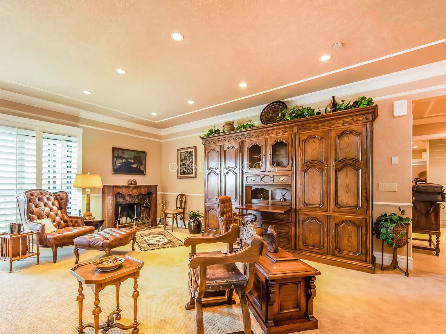 2 bed, 2.0 bath, 1596 sqft, $5,095 — Photo 3