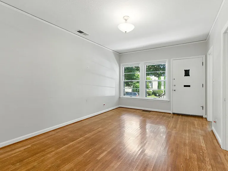 1231 NW 20th Ave — Photo 5