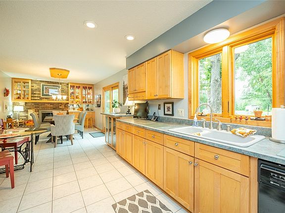 4th image of 7226 SE Vandalia Dr