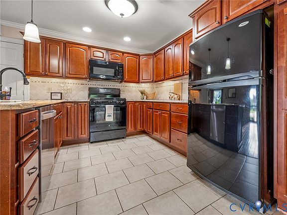 5th image of 10813 Lunswood Rd