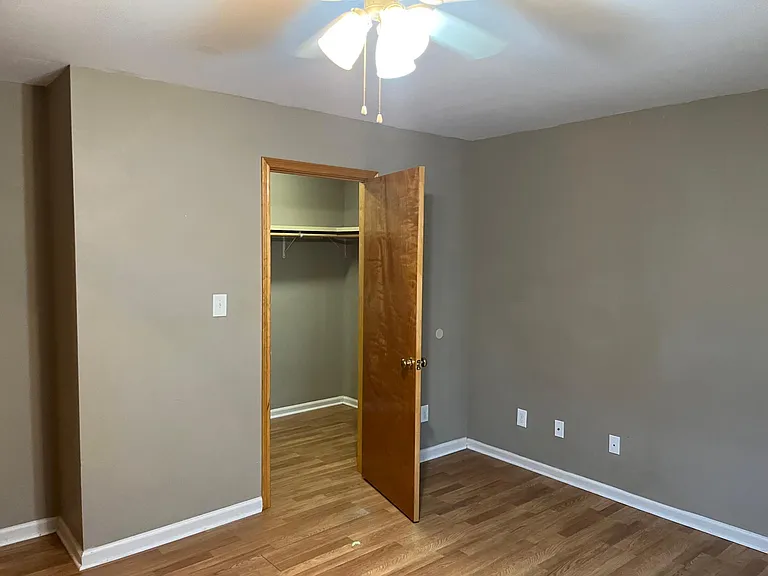 1721 W University Ave — Photo 11