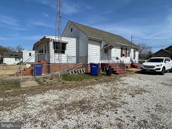 4th image of 404 Manor Ave