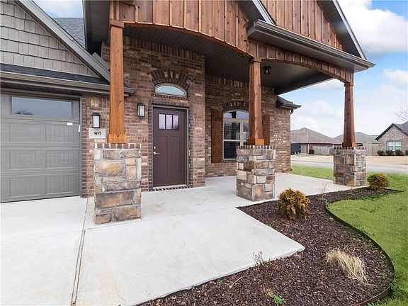 3rd image of 507 Hindman Dr