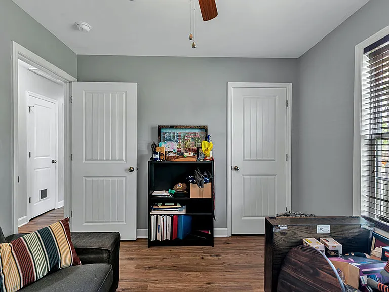 410 Jasmine Ln — Photo 20