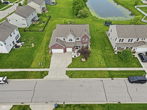 3rd image of 2438 Southward Dr