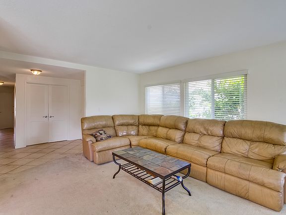 3rd image of 1317 El Corral Ln