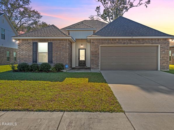 125 Gentle Crescent Ln, Lafayette, LA 70506
