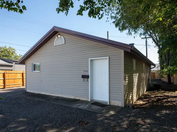 211 E South St, Argos, IN 46501